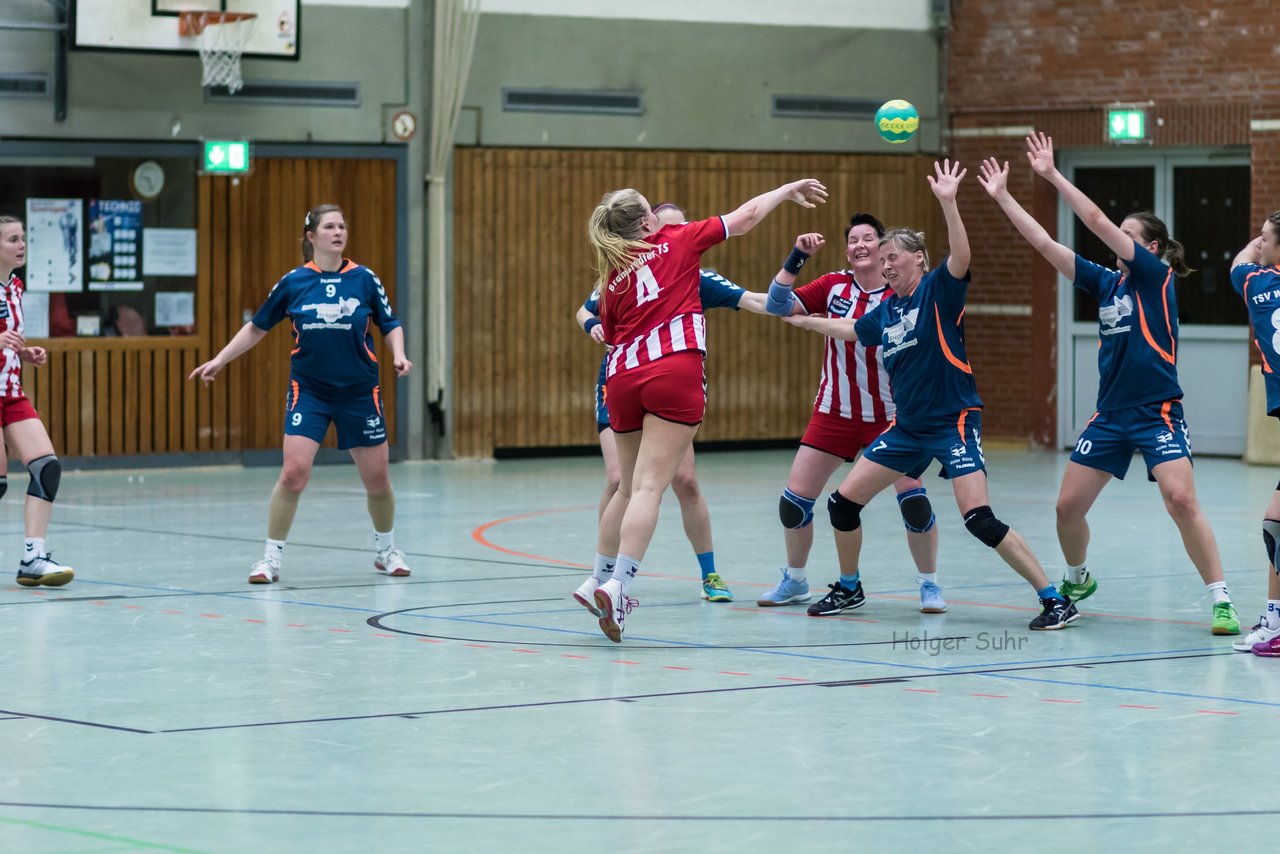 Bild 344 - Frauen Bramstedter TS - TSV Wattenbek 2 : Ergebnis: 20:24